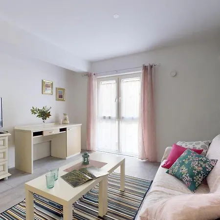 Mirta Deluxe Superior 5 Star Apartment, Your Piece Of Heaven By The Sea & Park, With Sea & Park View Novigrad  Zewnętrze zdjęcie