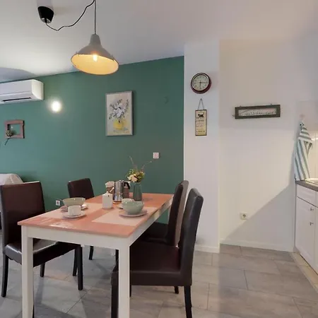 Mirta Deluxe Superior 5 Star Apartment, Your Piece Of Heaven By The Sea & Park, With Sea & Park View Novigrad  Zewnętrze zdjęcie