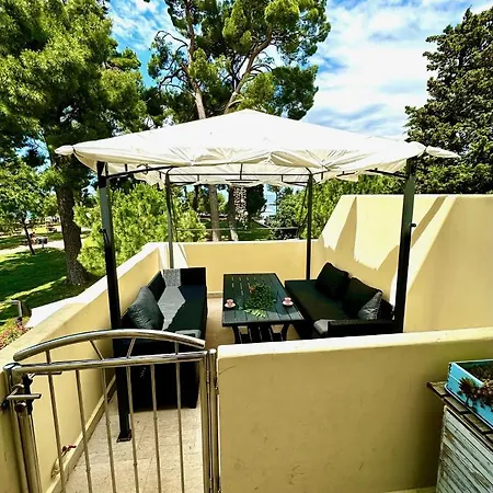 Mirta Deluxe Superior 5 Star Apartment, Your Piece Of Heaven By The Sea & Park, With Sea & Park View Novigrad  Zewnętrze zdjęcie
