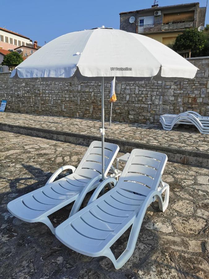 Mirta Deluxe: Seaside Serenity