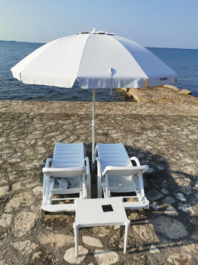 Apartment Mirta Deluxe: Seaside Serenity *