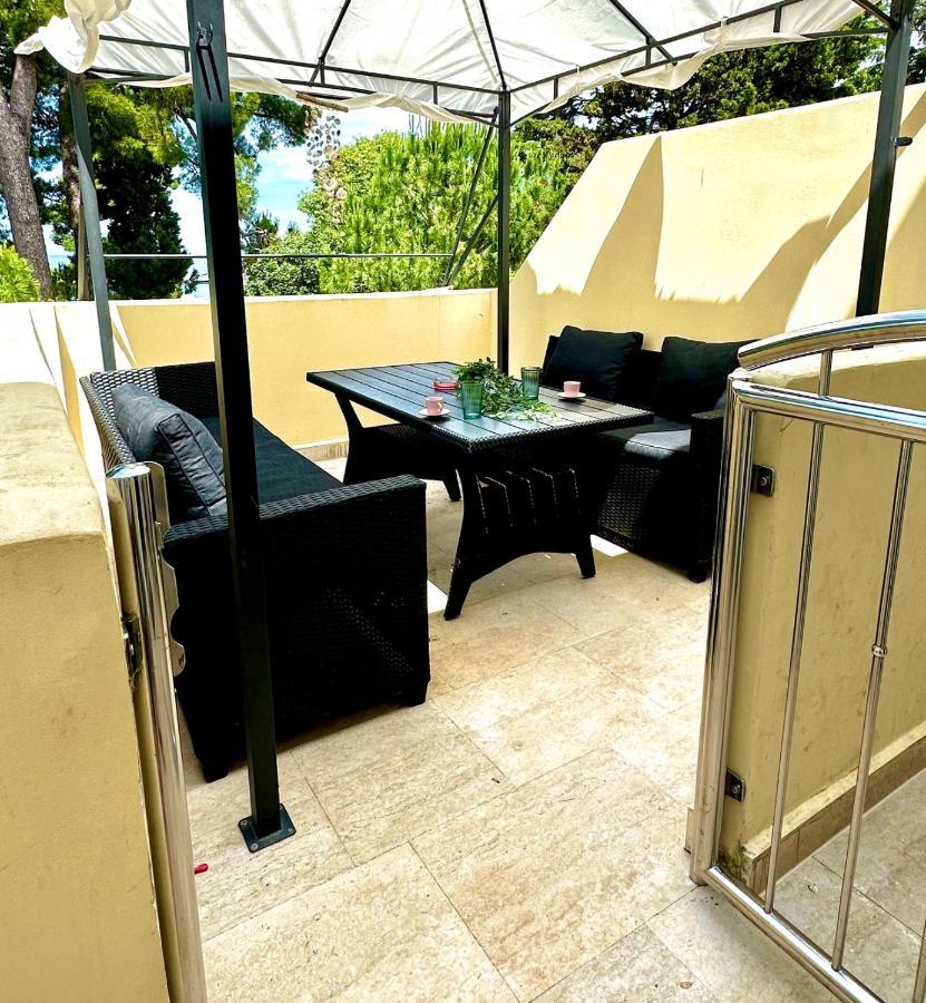 Mirta Deluxe: Seaside Serenity Apartment Novigrad (Istria)